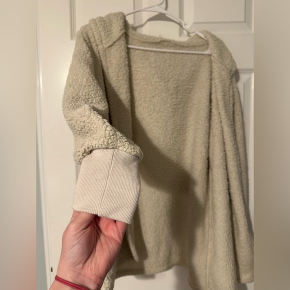 Sherpa Fleece - Picture 3 of 4